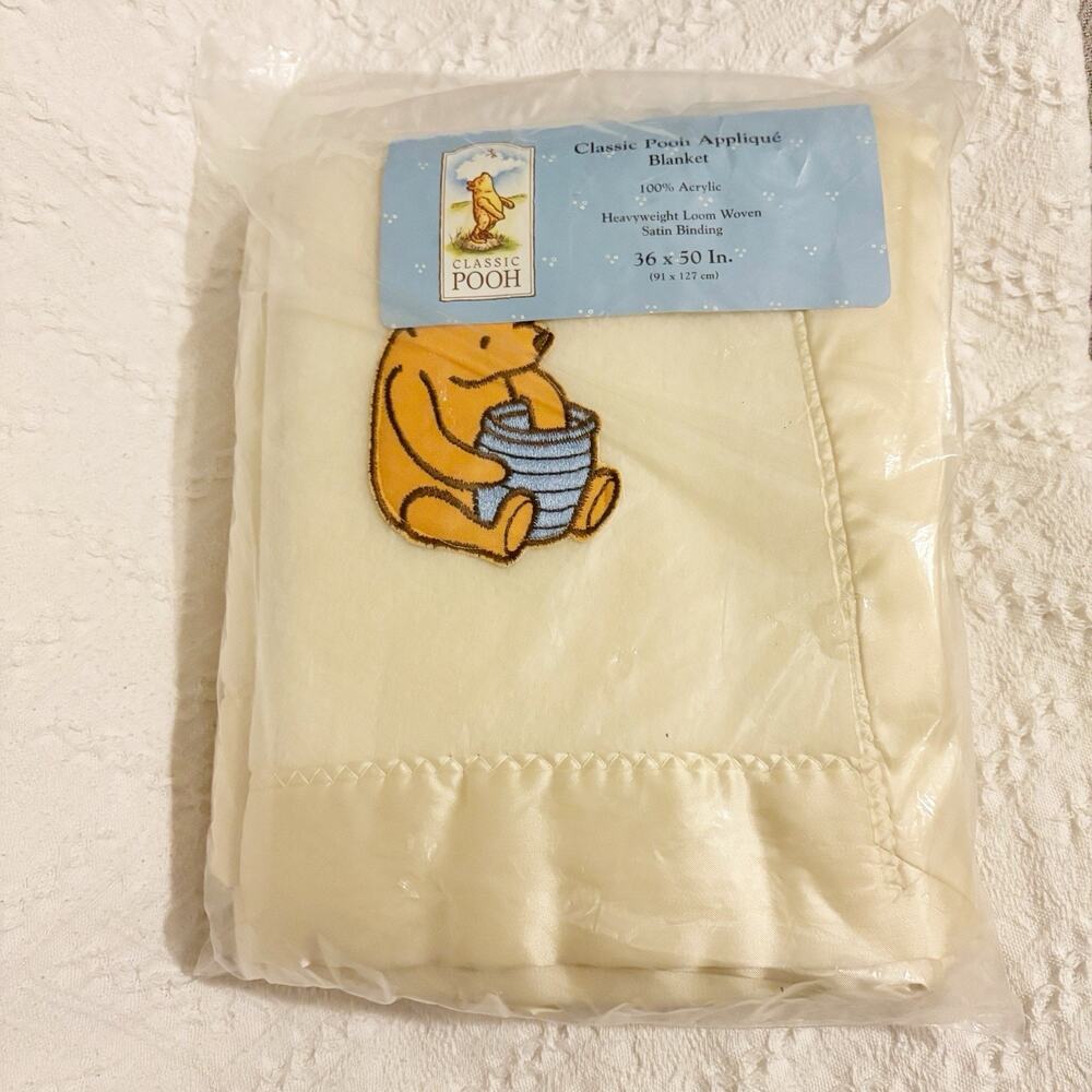 Vintage BEACON Disney Classic Winnie the Pooh Acrylic Baby Blanket Satin Trim